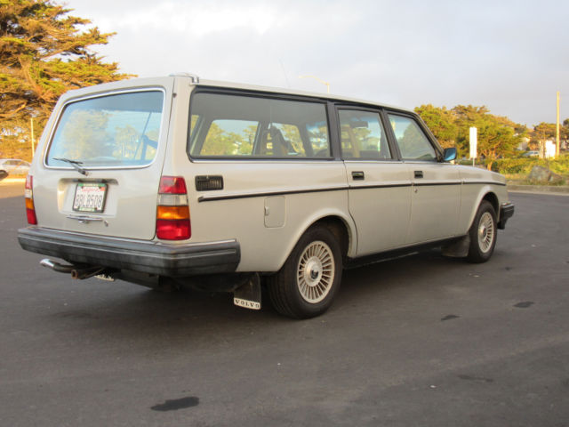 1984 Silver Volvo 240 Wagon