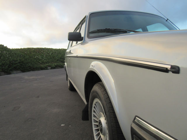 1984 Silver Volvo 240 Wagon