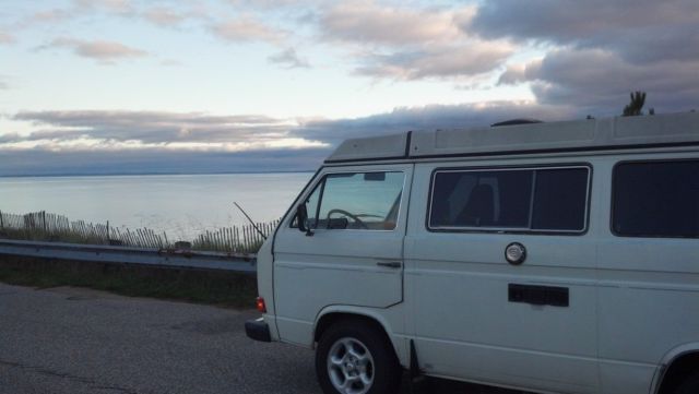 1982 White Volkswagen Bus/Vanagon Van Camper