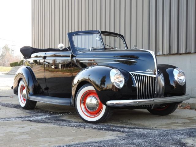 1939 Ford Deluxe