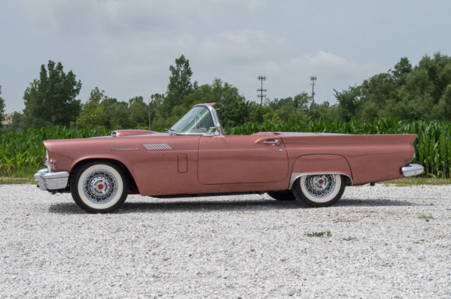 1957 Ford Thunderbird