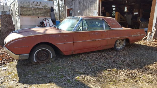 1962 Red/Tan Ford Thunderbird Coupe