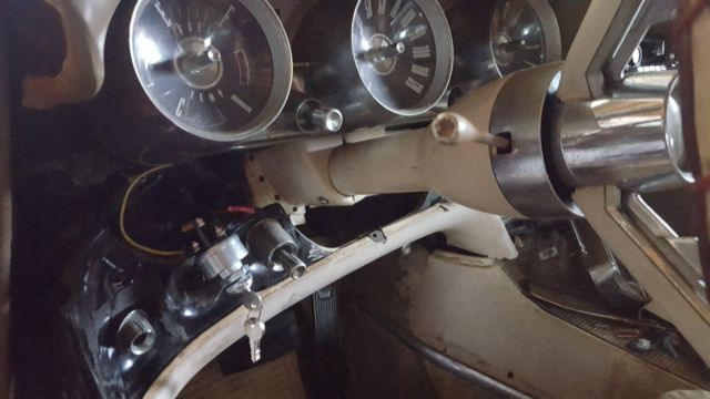 1962 Red/Tan Ford Thunderbird Coupe