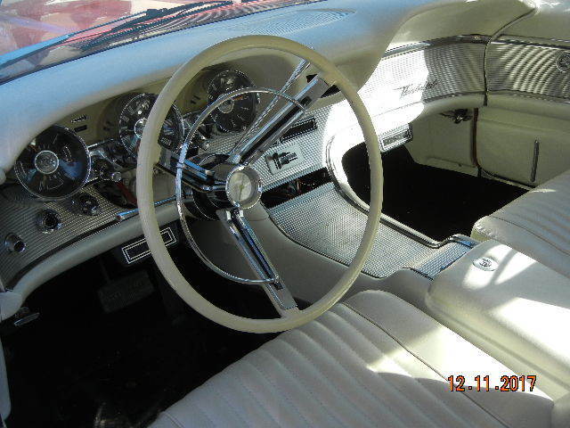 1962 Ford Thunderbird