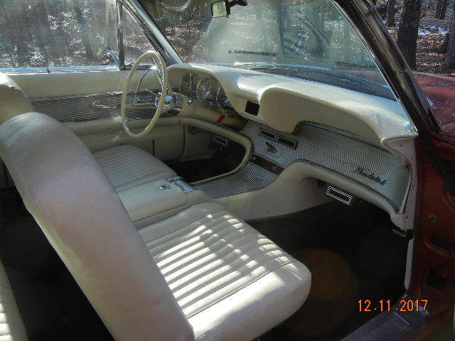 1962 Ford Thunderbird