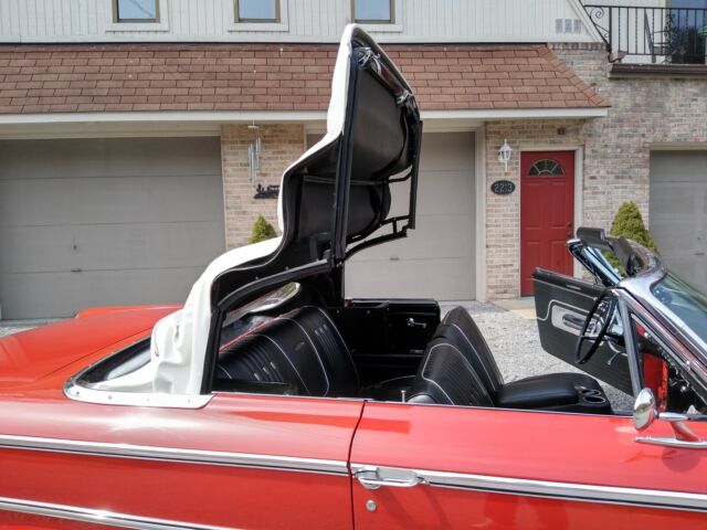 1963 RED w.  WHITE TOP Ford Galaxie Convertible