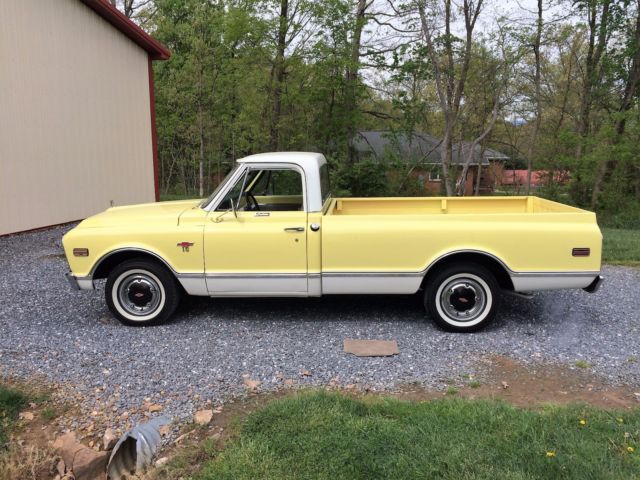 1968 Yellow Chevrolet C/K Pickup 1500