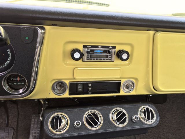 1968 Yellow Chevrolet C/K Pickup 1500