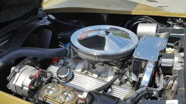 1969 Riverside Gold Metallic Chevrolet Corvette Coupe