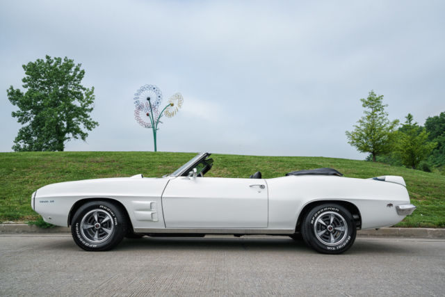 1969 Pontiac Firebird