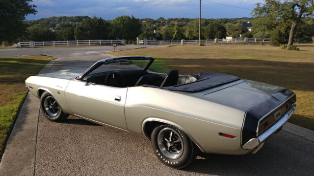 1970 Silver Dodge Challenger Convertible