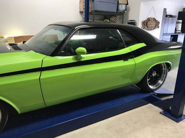 1973 GREEN/BLACK Dodge Challenger Hardtop
