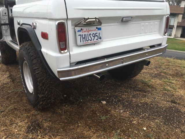1974 White Ford Bronco SUV
