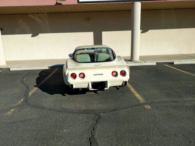 1979 Cream Chevrolet Corvette Coupe