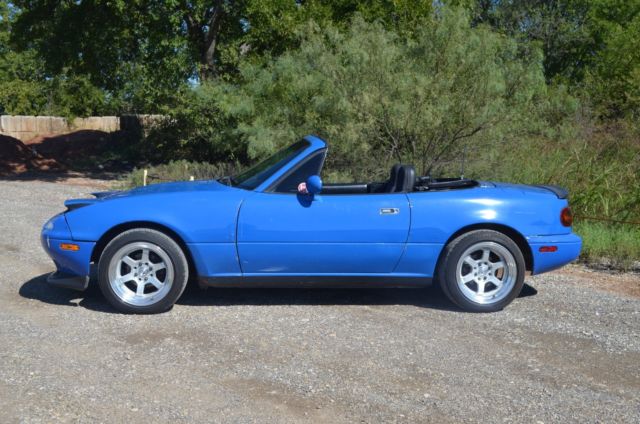 1990 Blue Mazda MX-5 Miata Convertible
