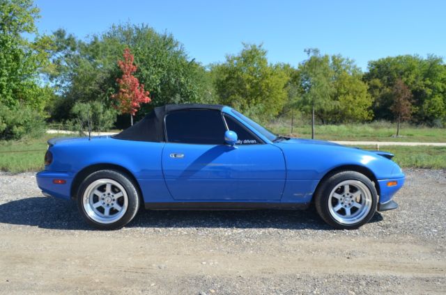 1990 Blue Mazda MX-5 Miata Convertible