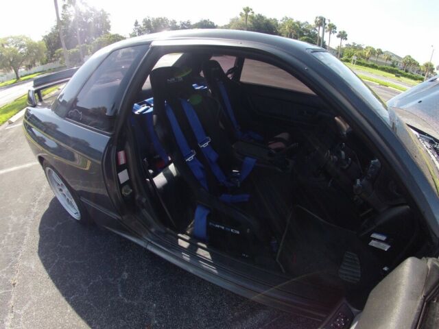 1990 Gray Nissan GT-R Coupe