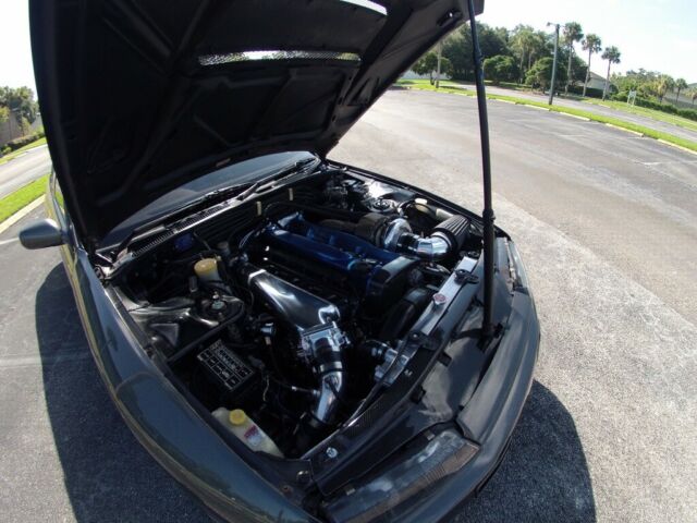 1990 Gray Nissan GT-R Coupe