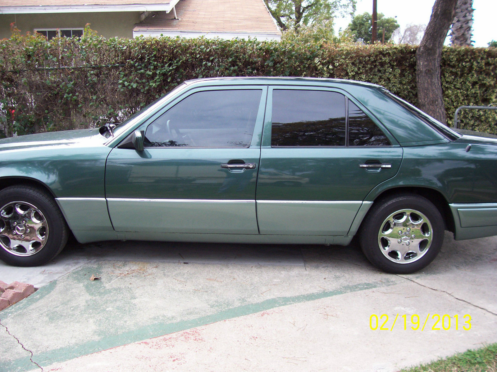 1994 Two Tone Green Mercedes-Benz E-Class Sedan