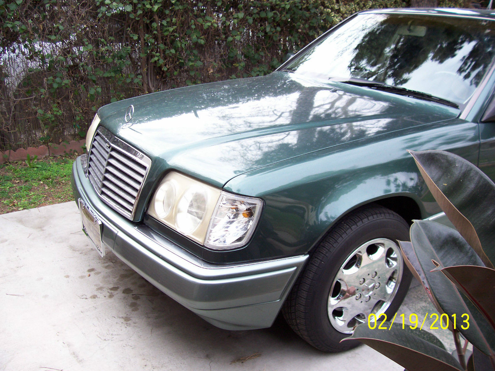 1994 Two Tone Green Mercedes-Benz E-Class Sedan