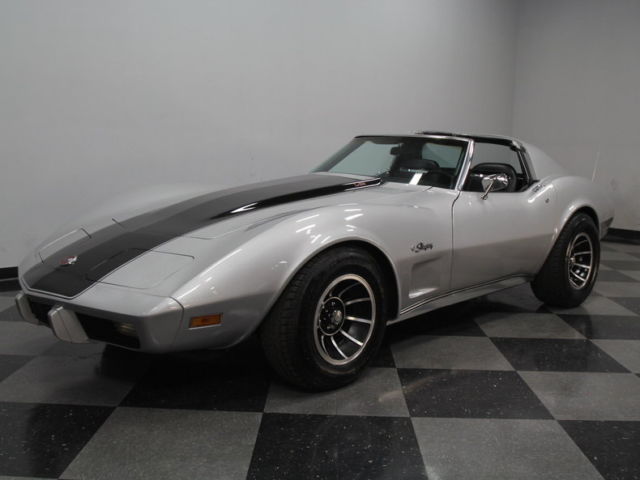 1975 Silver Chevrolet Corvette Coupe