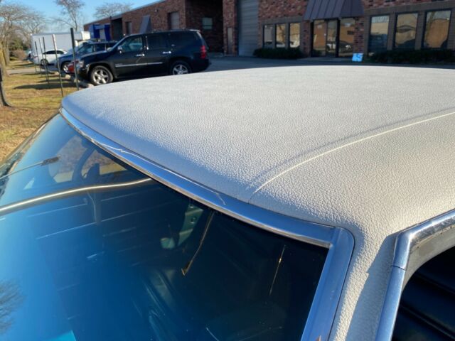 1971 Silver Oldsmobile Cutlass Coupe