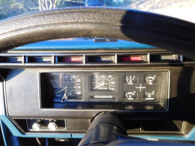 1983 Blue Ford F-250