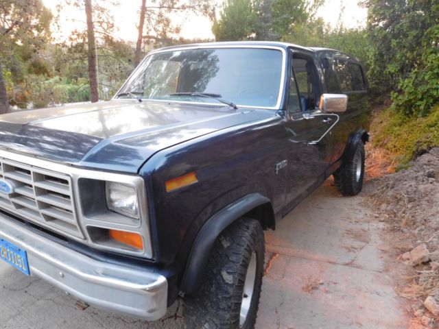 1983 Blue Ford F-250