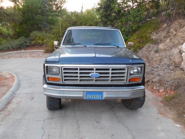 1983 Blue Ford F-250
