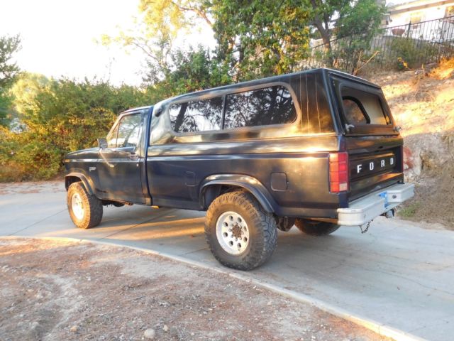 1983 Blue Ford F-250