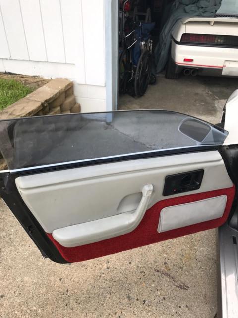 1984 White Pontiac Fiero