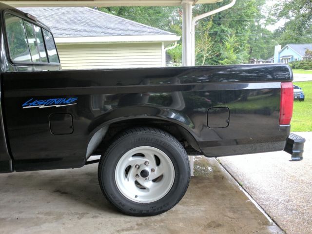 1994 Black Ford F-150 Standard Cab Pickup
