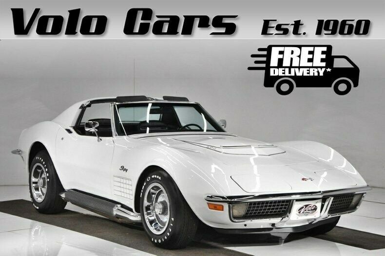 1972 White Chevrolet Corvette Coupe