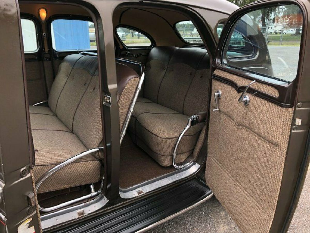 1934 Brown Chrysler Airflow Sedan