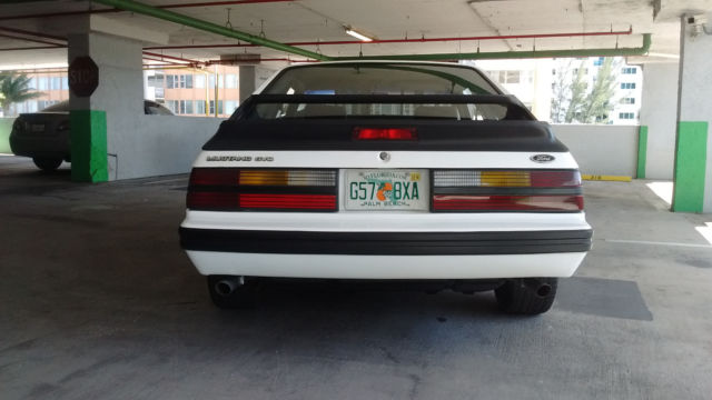 1986 WHITE Ford Mustang 3 DOOR Hatchback