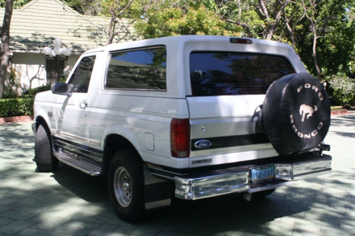 1993 White Ford Bronco SUV