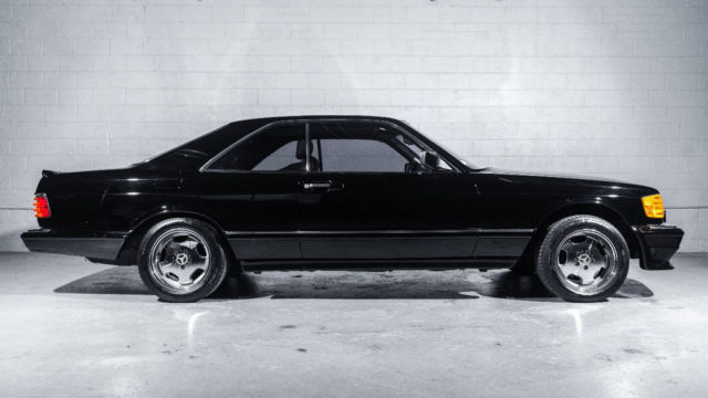 1987 Black Mercedes-Benz 500-Series