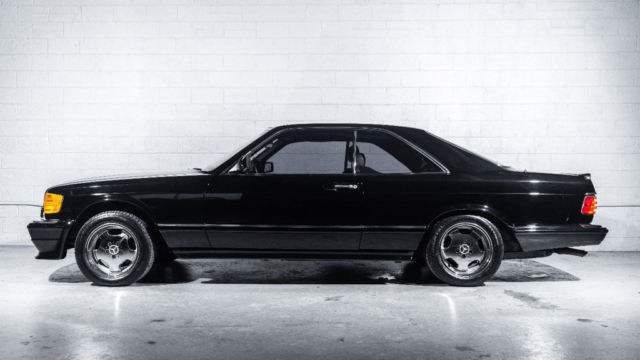 1987 Black Mercedes-Benz 500-Series