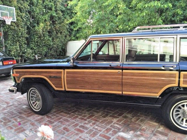 1989 Black Jeep Wagoneer SUV