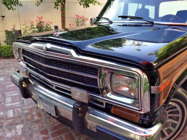 1989 Black Jeep Wagoneer SUV