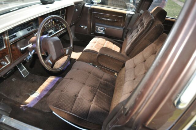 1984 brown Oldsmobile Eighty-Eight 4door ht