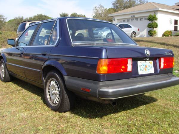 1987 Royalblau Metallic BMW 3-Series Sedan