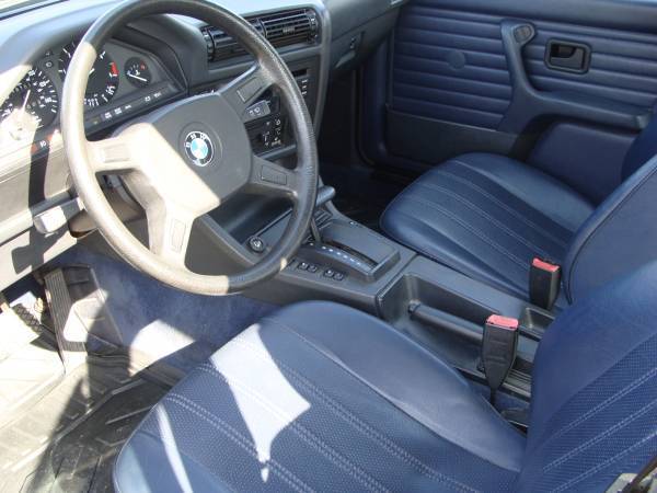 1987 Royalblau Metallic BMW 3-Series Sedan