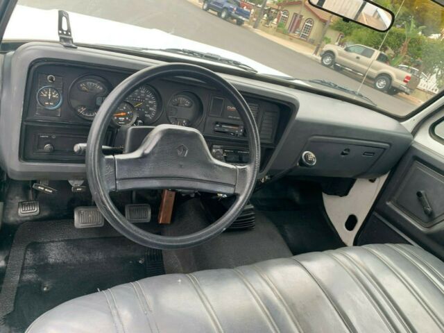 1992 White Dodge Ram 2500 Extended Cab Pickup