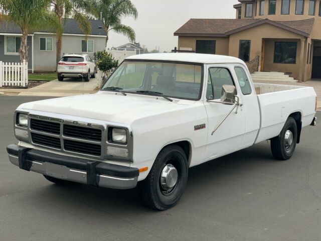 1992 White Dodge Ram 2500 Extended Cab Pickup