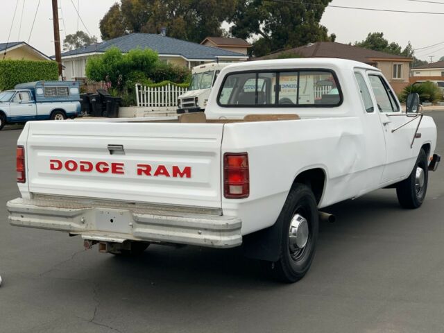 1992 White Dodge Ram 2500 Extended Cab Pickup