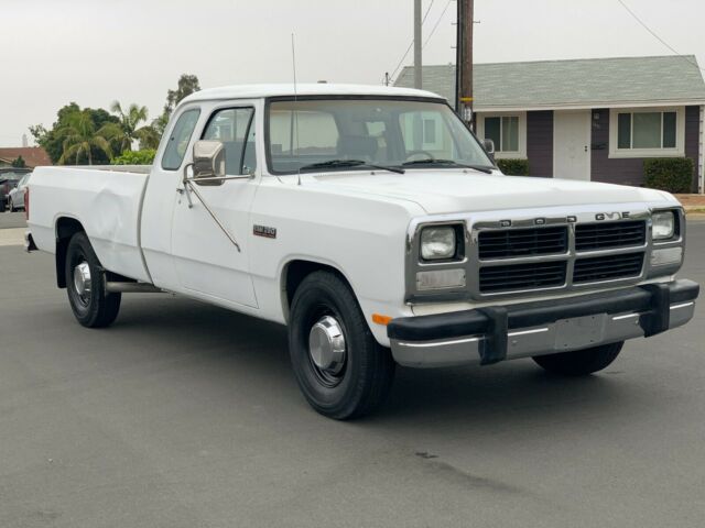 1992 White Dodge Ram 2500 Extended Cab Pickup