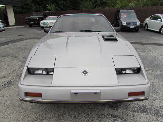 1984 Silver Nissan 300ZX Coupe