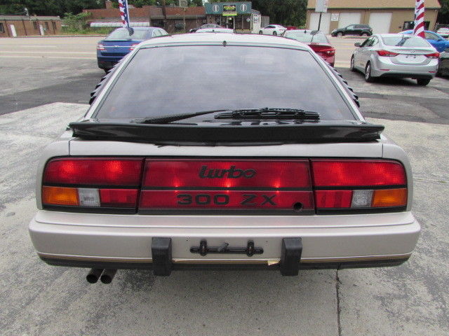 1984 Silver Nissan 300ZX Coupe