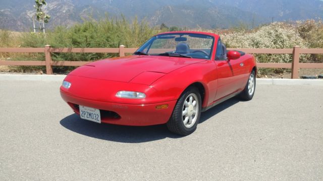 1990 Red Mazda MX-5 Miata Convertible